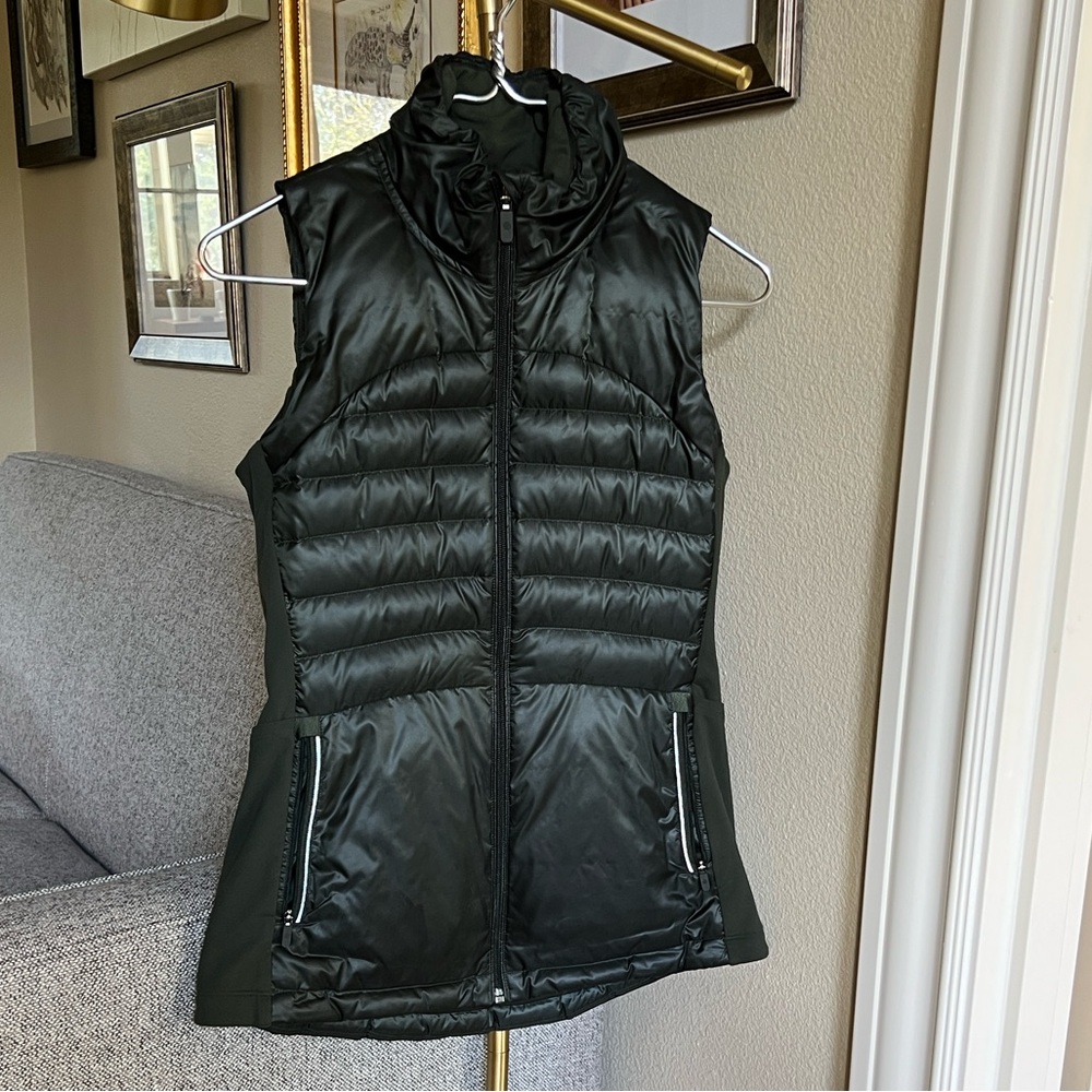 Women’s Lululemon puffer vest